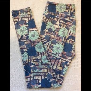 Ultra soft and stretchy leggings or pajama pants beautiful floral design